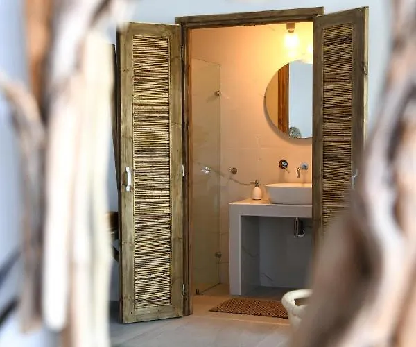 The Hidden Gem Aparthotel 4*